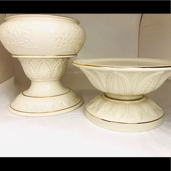 Lenox China Serveware Set: Bowl & 2 Display Bases - Picture 6 of 16